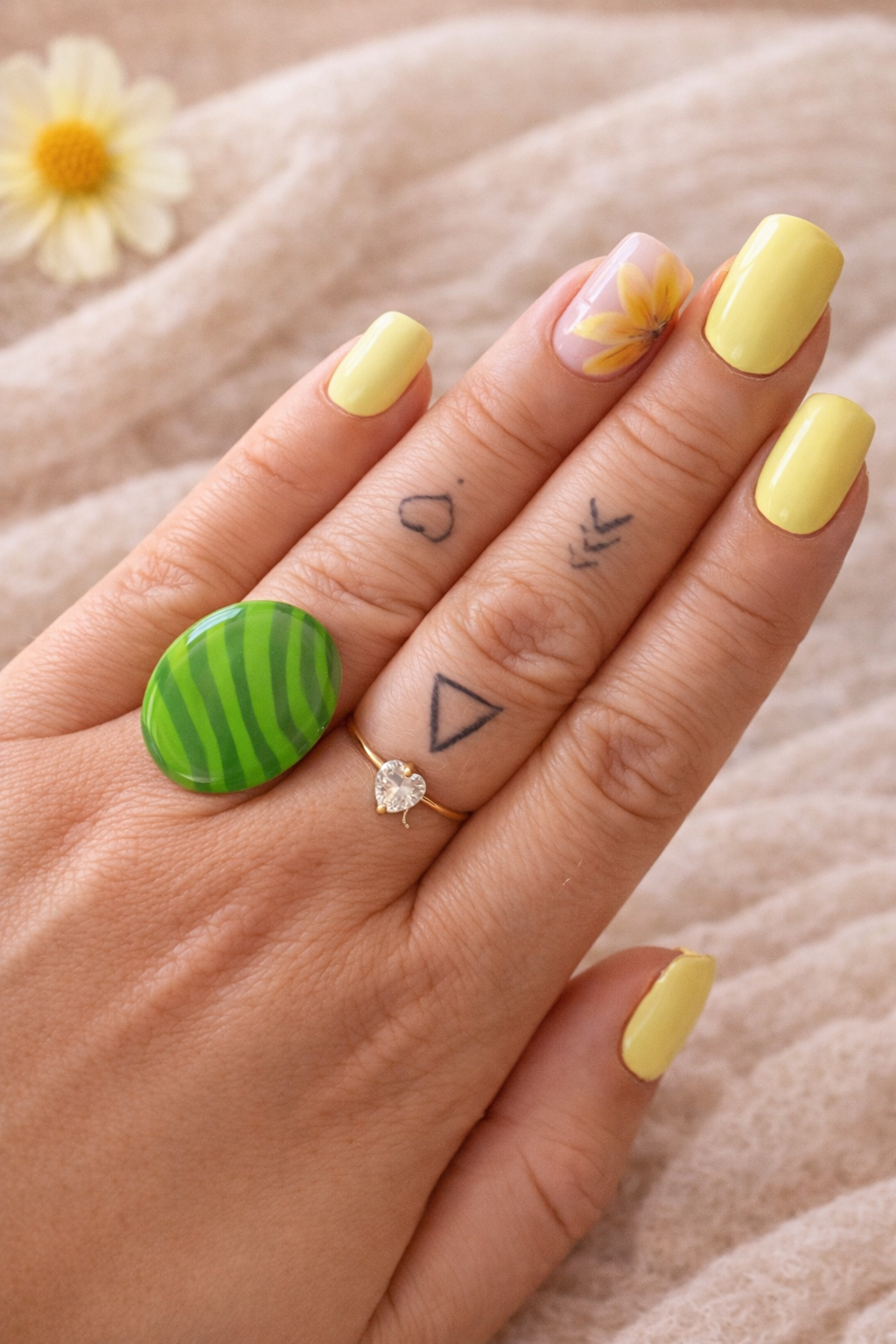 Bague « Ovale » mini, marbré vert/kaki