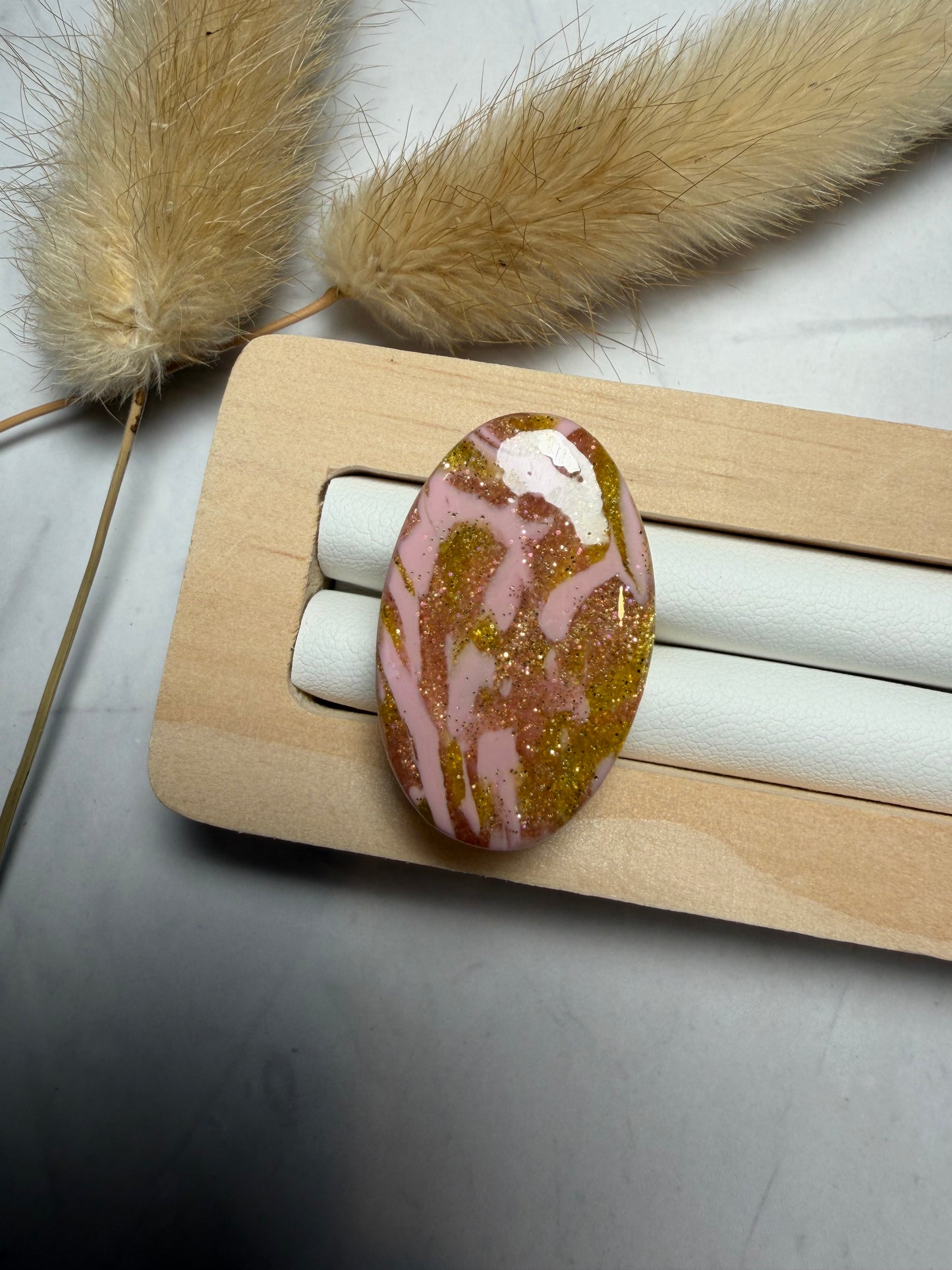 Bague « Ovale » maxi, marbré rose/rose gold/doré