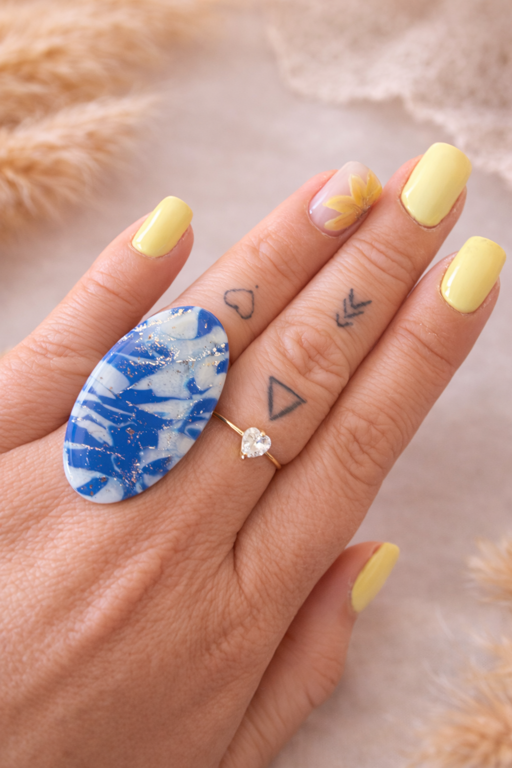 Bague « Ovale » maxi, marbré bleu/blanc/argenté