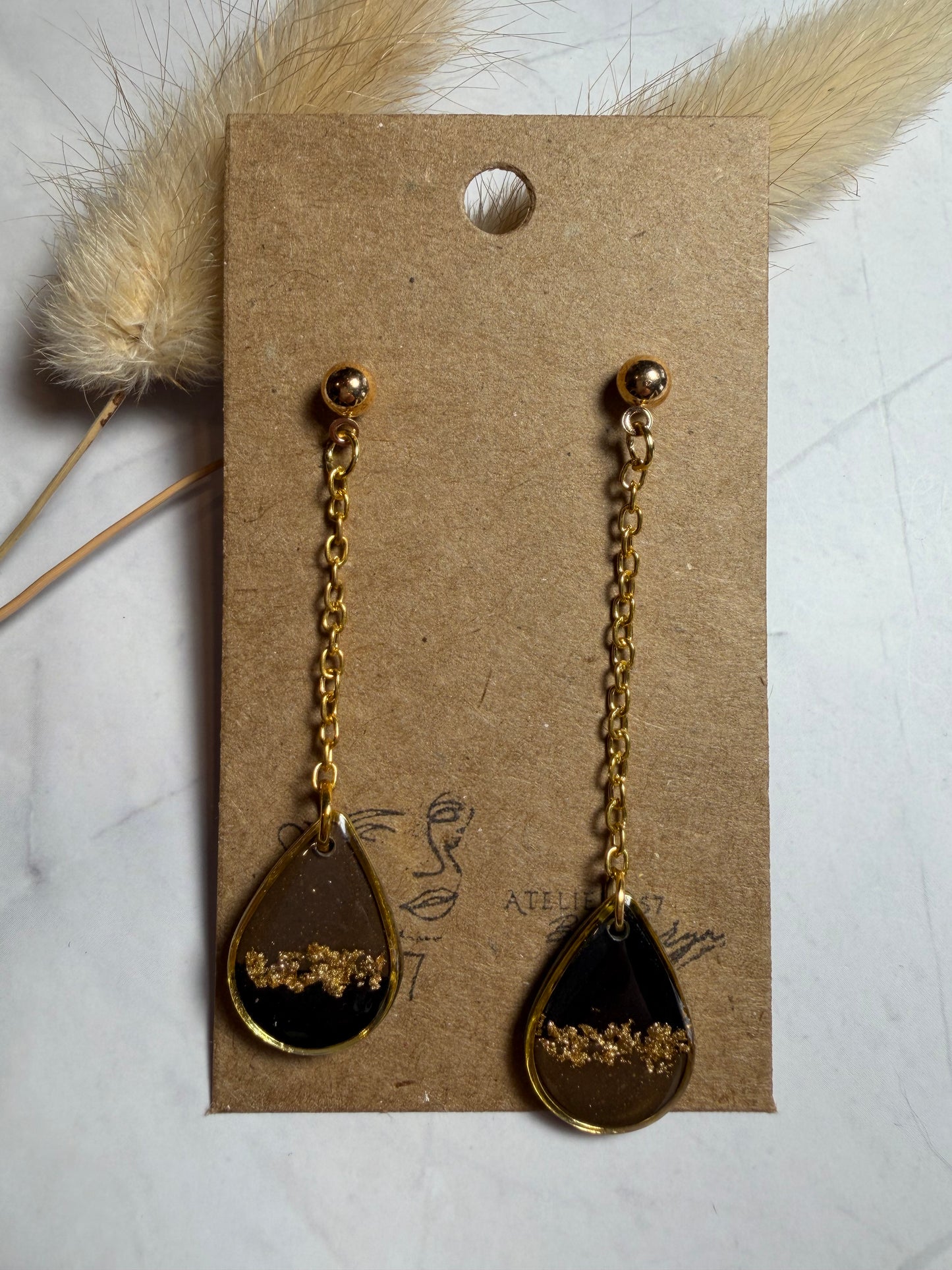 Boucles d’oreilles asymétriques « Goutte » marron, noir et doré