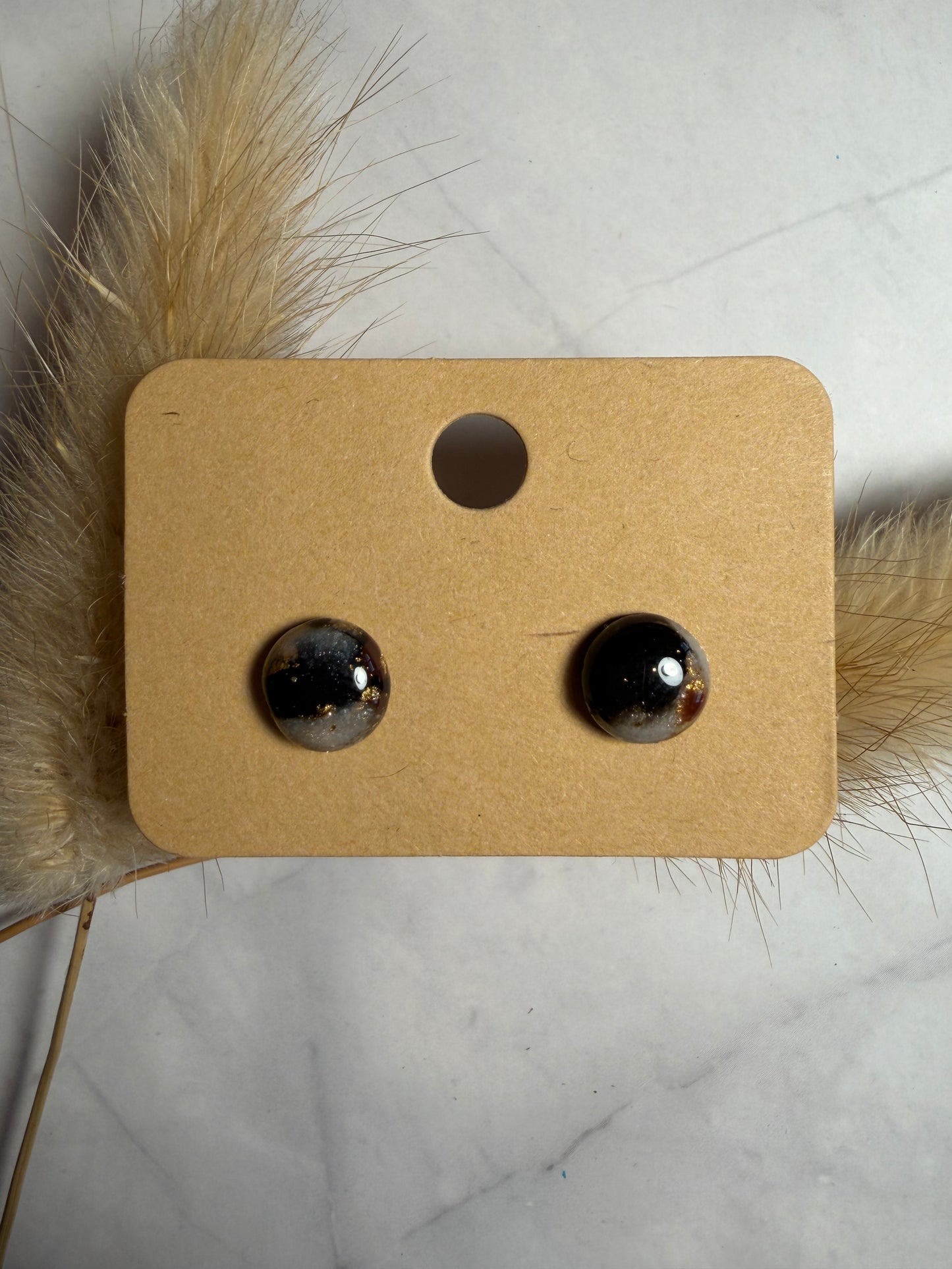 Boucles d’oreilles « Puce » marbré noir, marron et doré