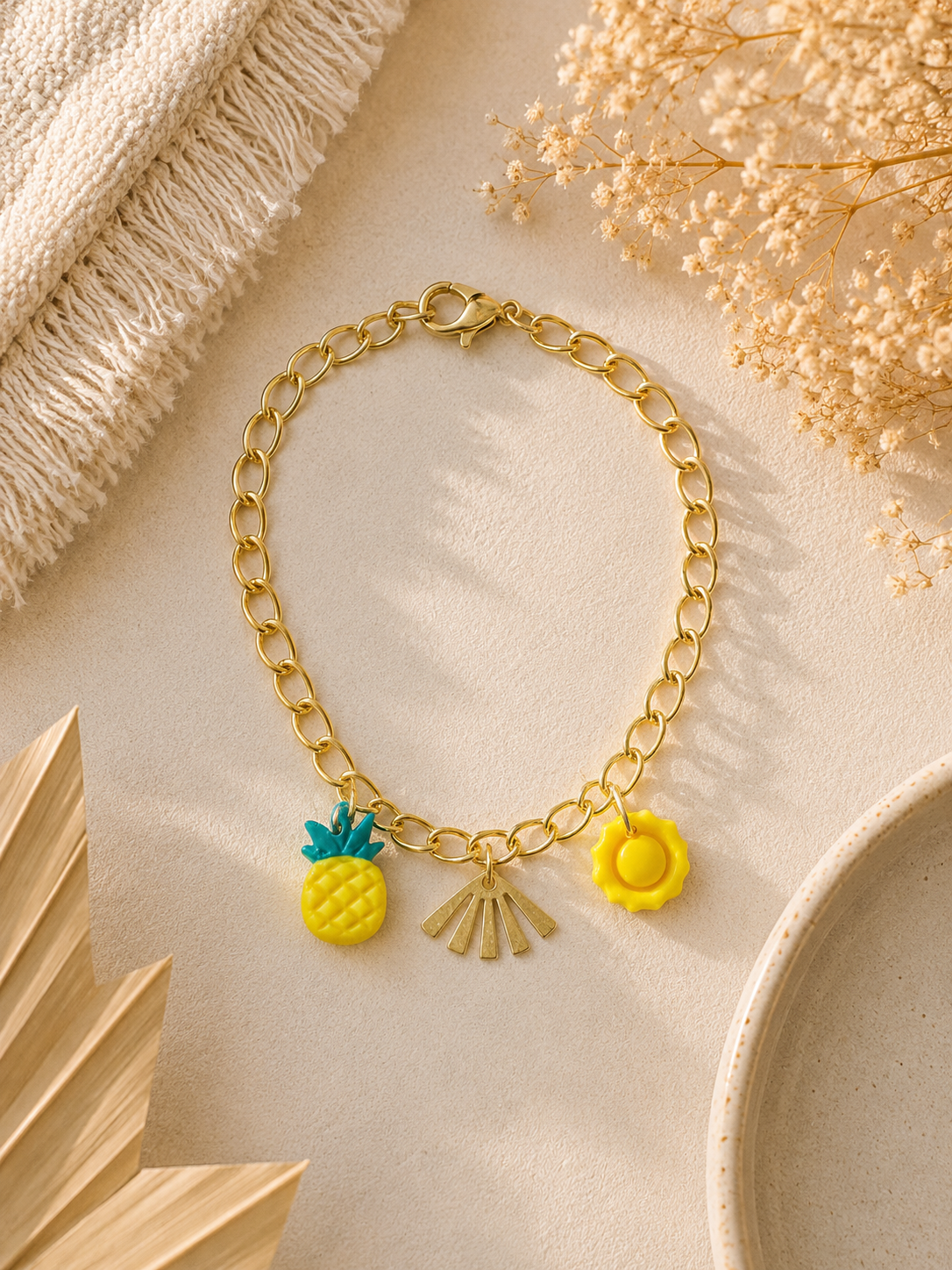 Bracelet doré Ananas